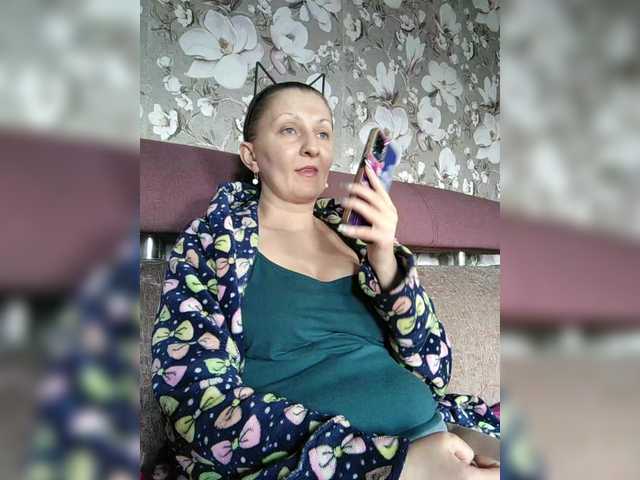 Zarevna's BongaCams show and profile