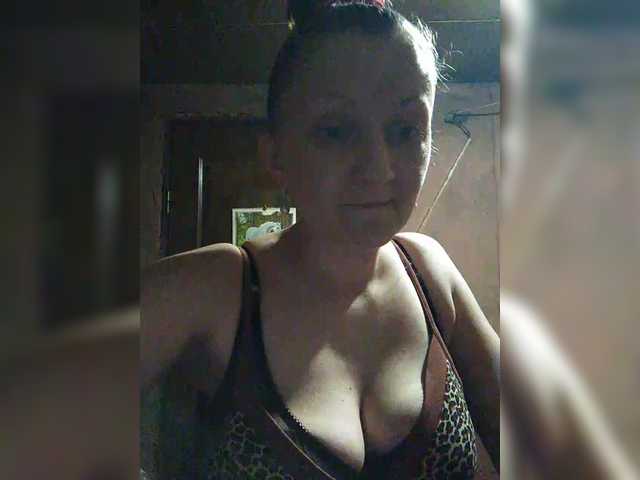 Zarevna's BongaCams show and profile