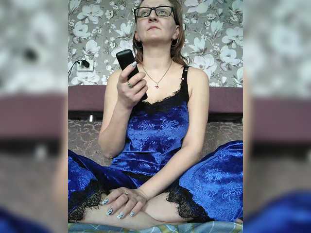 Zarevna's BongaCams show and profile