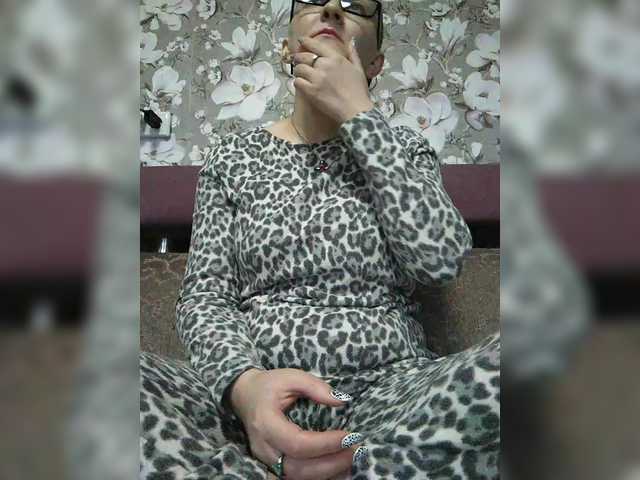 Zarevna's BongaCams show and profile