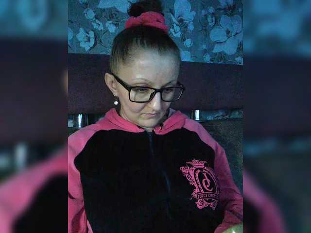 Zarevna's BongaCams show and profile