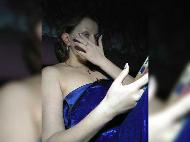 Zarevna's BongaCams show and profile