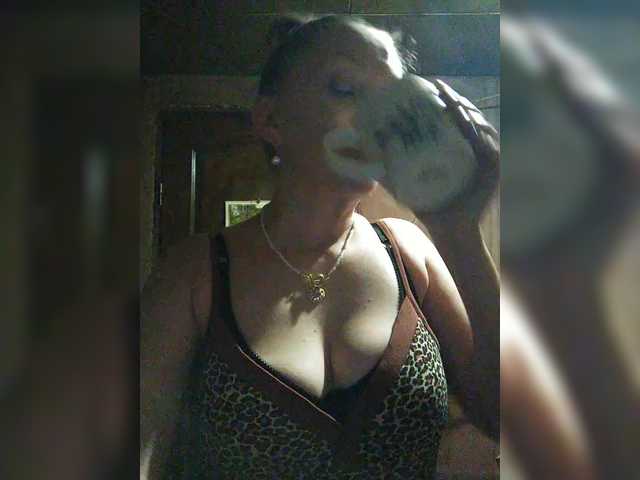 Zarevna's BongaCams show and profile