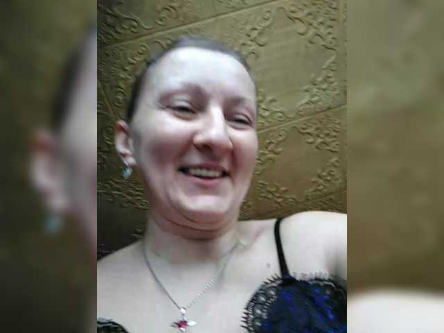 Zarevna's BongaCams show and profile