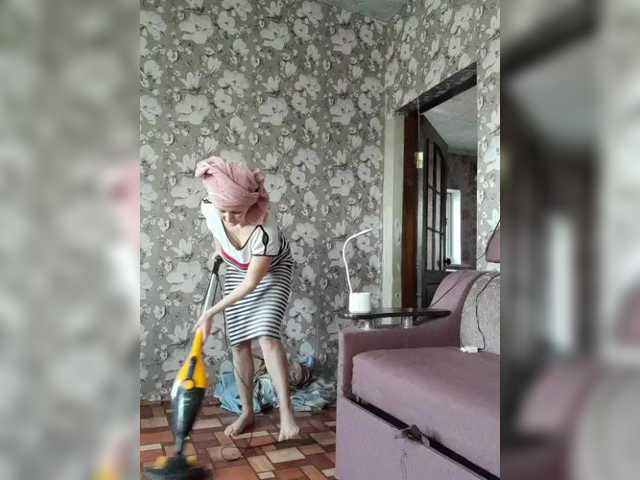 Zarevna's BongaCams show and profile