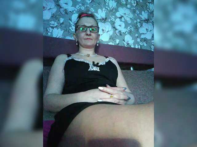 Zarevna's BongaCams show and profile