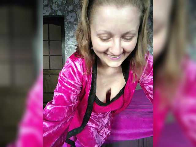 Zarevna's BongaCams show and profile