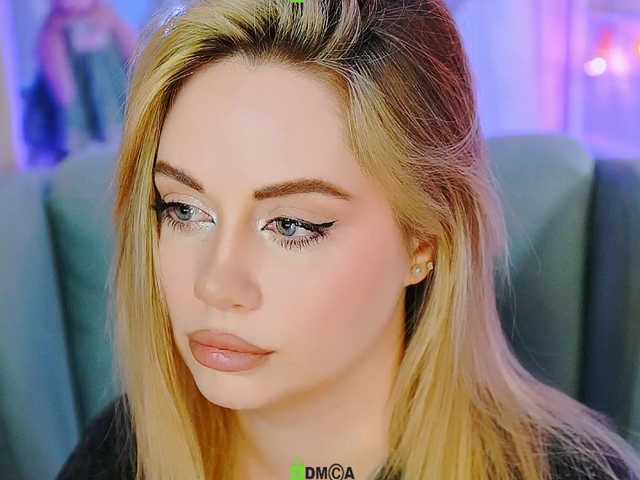 0------0's BongaCams show and profile