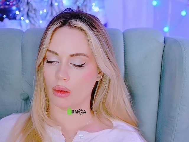 0------0's BongaCams show and profile