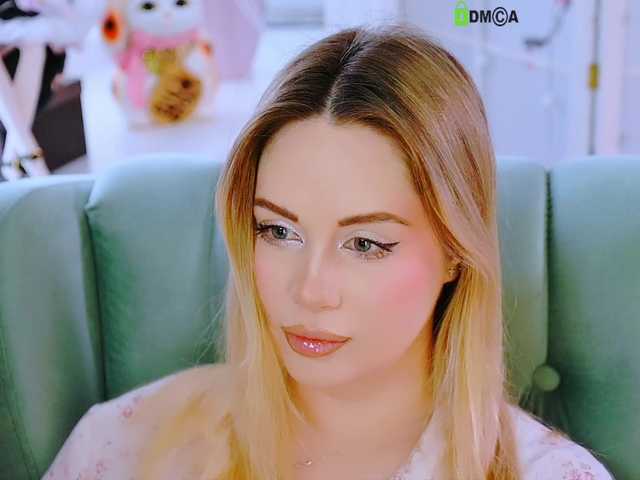 0------0's BongaCams show and profile