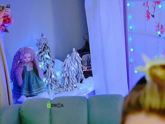 0------0's BongaCams show and profile