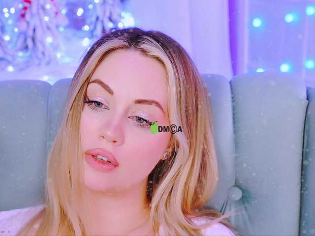 0------0's BongaCams show and profile