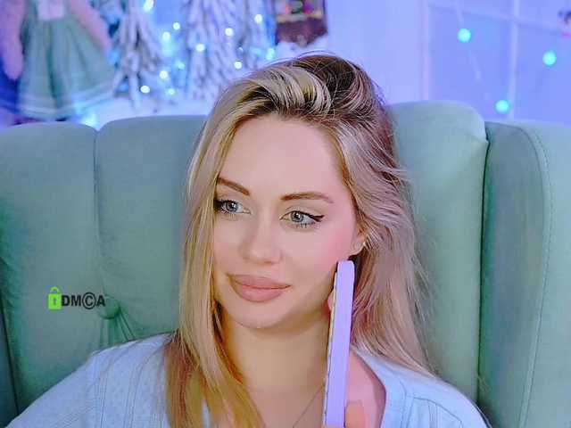 0------0's BongaCams show and profile