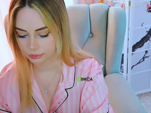 0------0's BongaCams show and profile