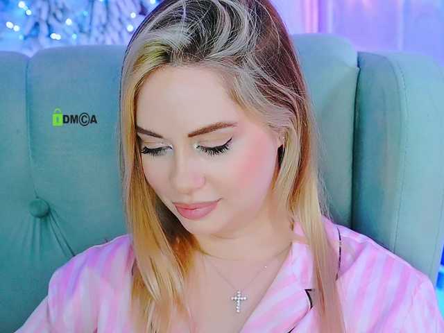 0------0's BongaCams show and profile