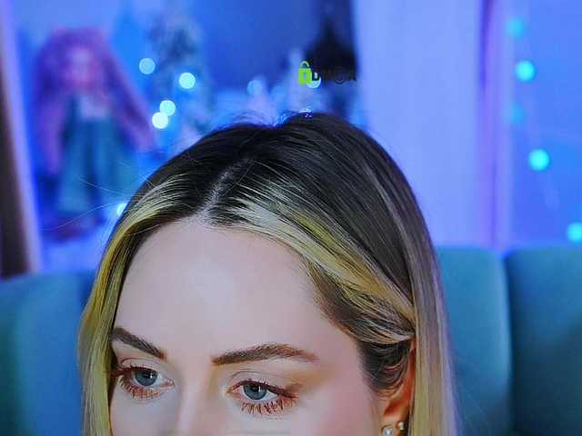 0------0's BongaCams show and profile