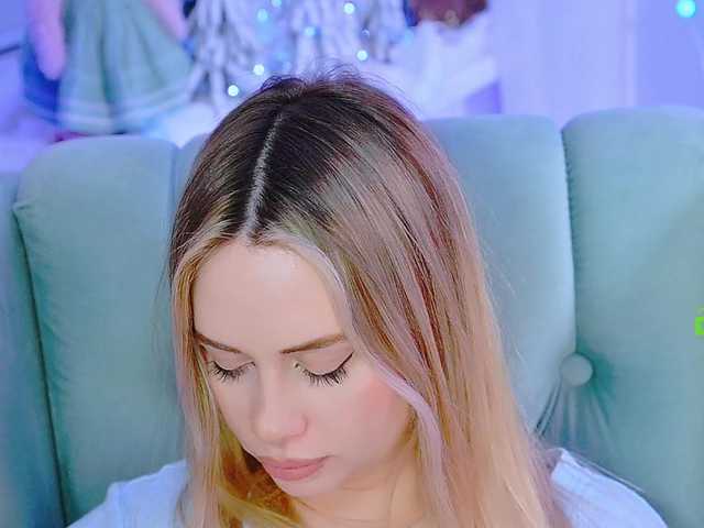 0------0's BongaCams show and profile