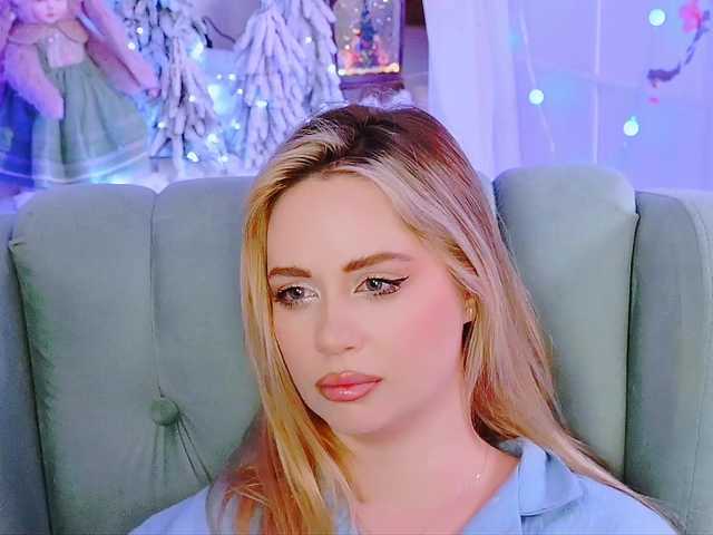 0------0's BongaCams show and profile