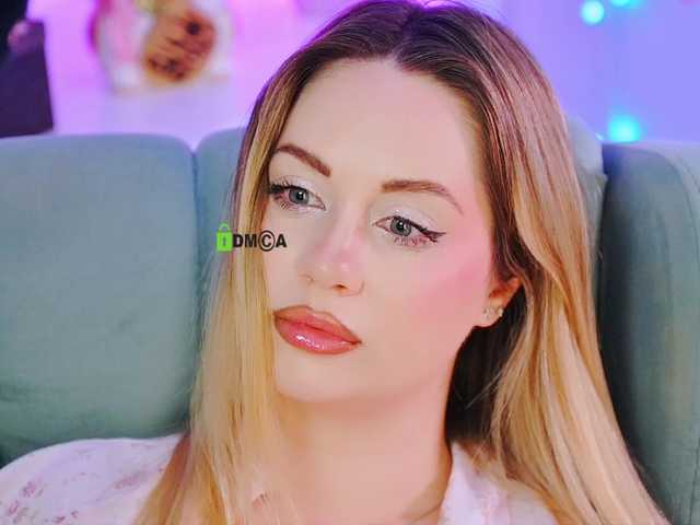 0------0's BongaCams show and profile