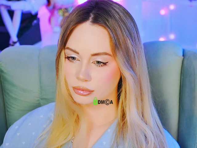 0------0's BongaCams show and profile