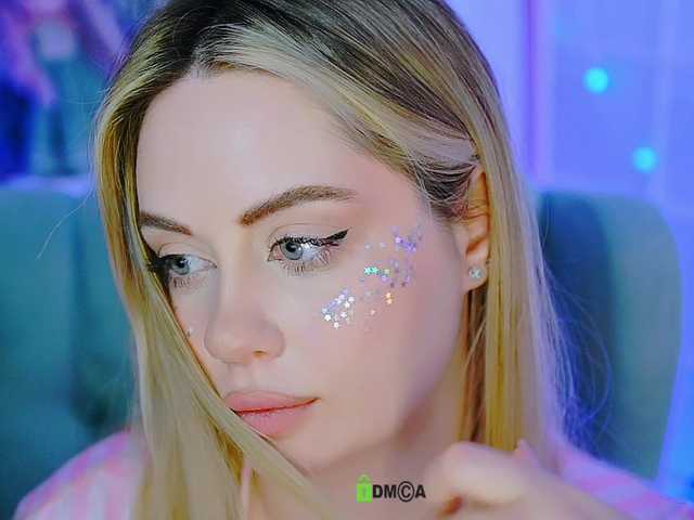 0------0's BongaCams show and profile