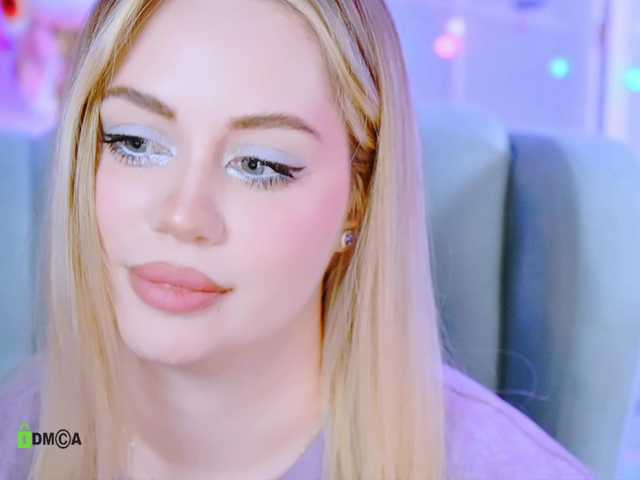 0------0's BongaCams show and profile