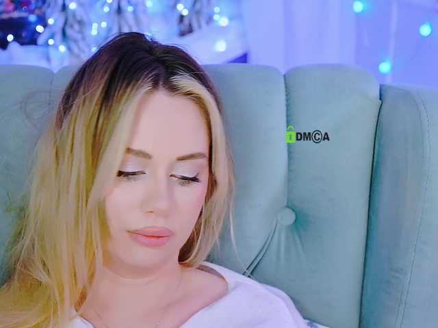 0------0's BongaCams show and profile