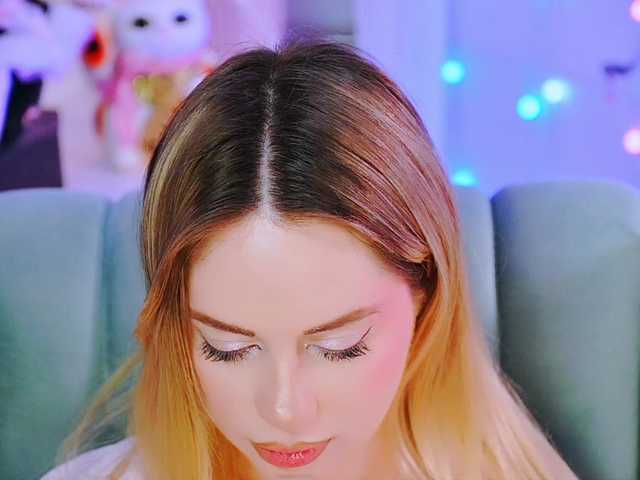 0------0's BongaCams show and profile