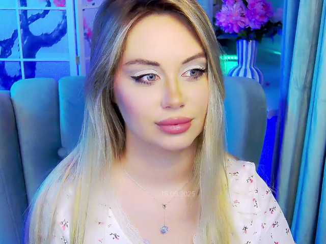 0------0 Live Webcam on BongaCams