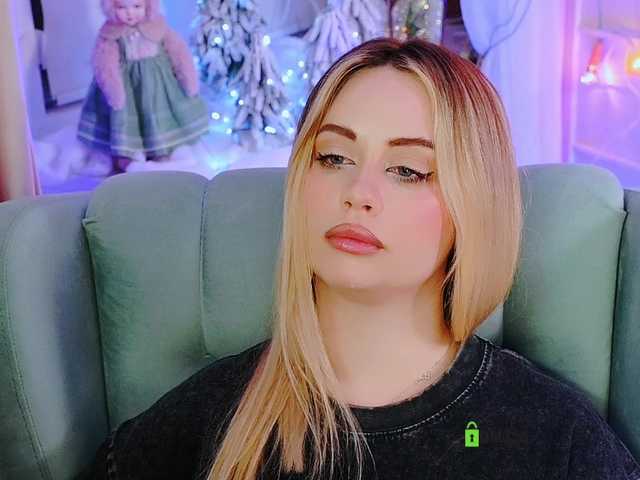 0------0's BongaCams show and profile