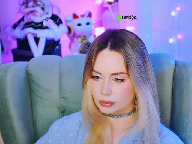 0------0's BongaCams show and profile