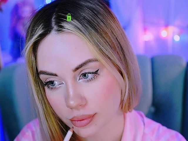 0------0's BongaCams show and profile