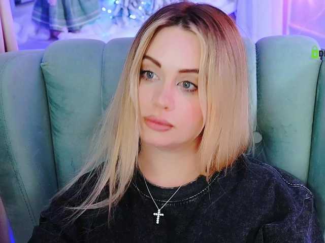 0------0's BongaCams show and profile