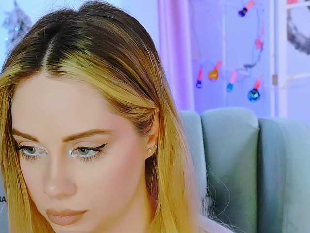 0------0's BongaCams show and profile