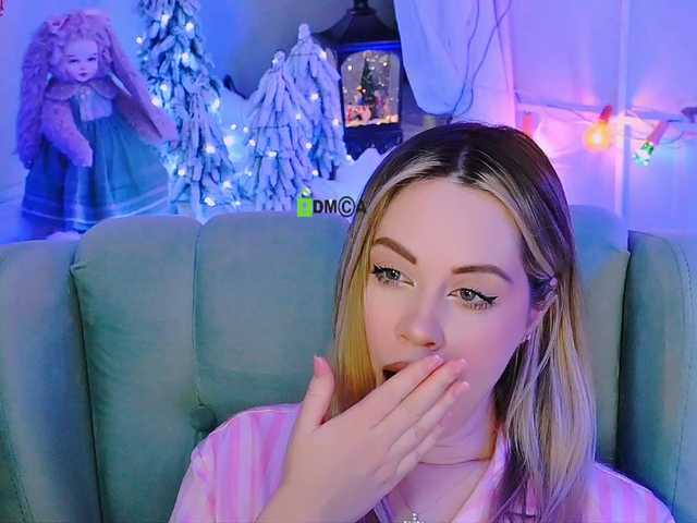 0------0's BongaCams show and profile