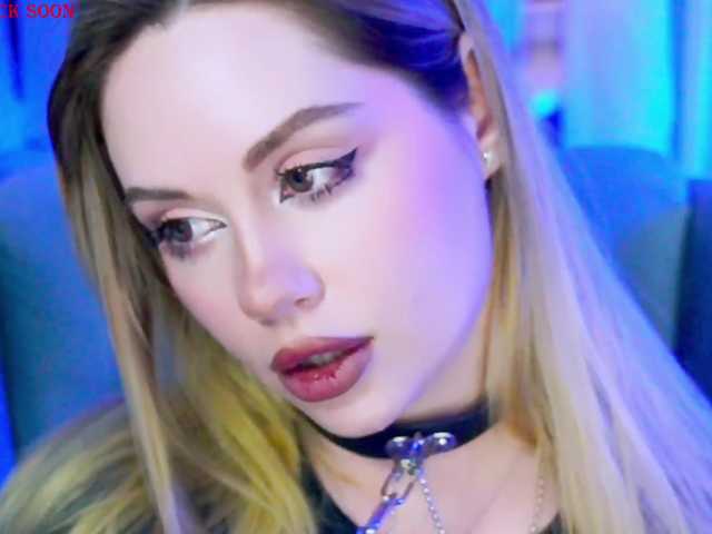 Discover cute camslut 0------0 0------0 from BongaCams