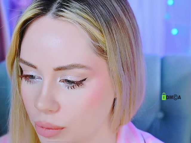 0------0's BongaCams show and profile