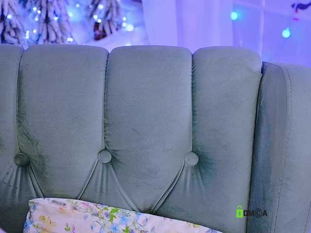 0------0's BongaCams show and profile