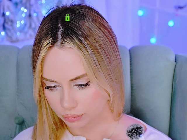 0------0's BongaCams show and profile