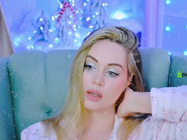 0------0's BongaCams show and profile