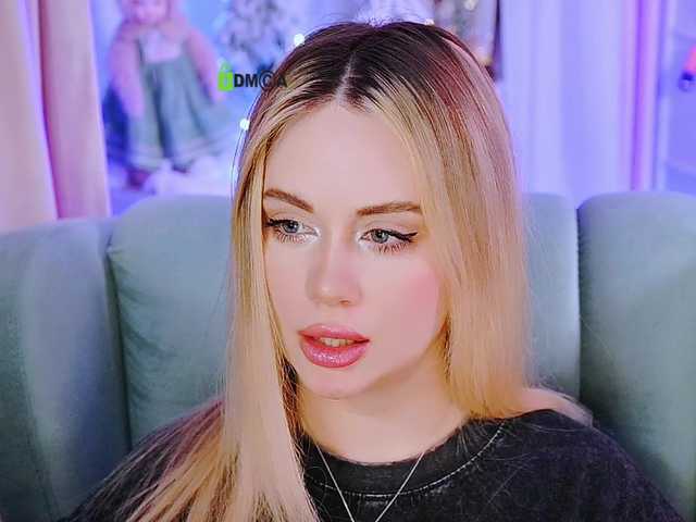 0------0's BongaCams show and profile