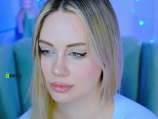 0------0's BongaCams show and profile