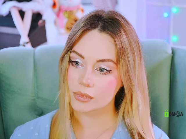 0------0's BongaCams show and profile