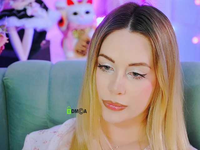 0------0's BongaCams show and profile