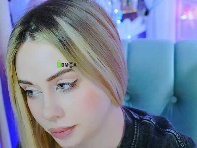 0------0's BongaCams show and profile