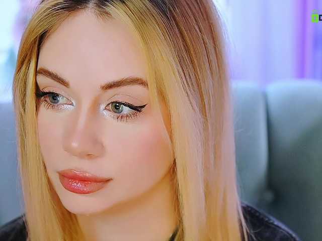 0------0's BongaCams show and profile