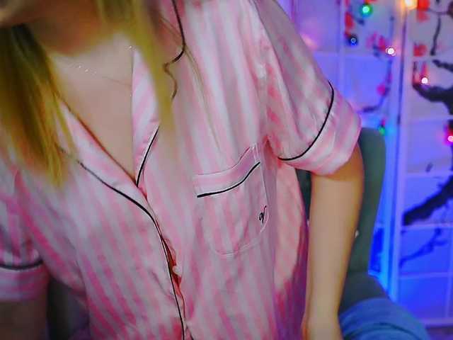 0------0's BongaCams show and profile