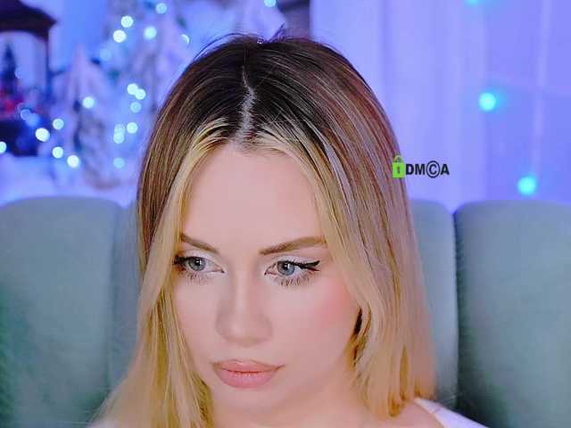 0------0's BongaCams show and profile