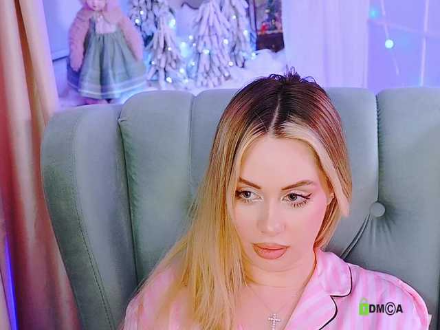 0------0's BongaCams show and profile