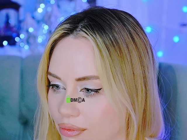 0------0's BongaCams show and profile